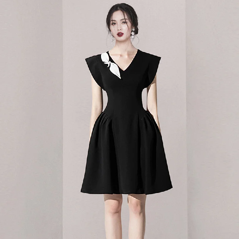 sleeveless lightweight dress -Black V-neck Sleeveless Little Black Dress Design Dress