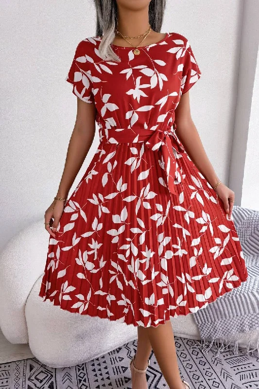 short sleeve satin dress -CASUAL LEAF SHORT SLEEVE BIG SWING PLEATED DRESS_CWDSD2526