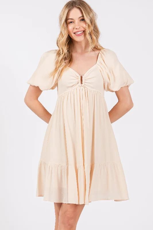 short sleeve shiny dress -Cream U Notched Bubble Short Sleeve Dress