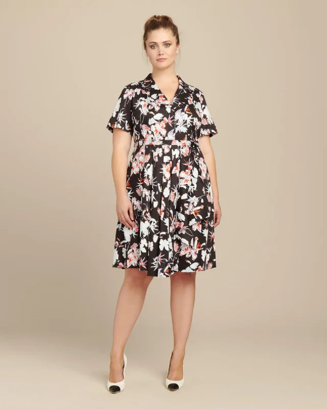 short sleeve vintage-inspired dress -Floral Print Cotton Short Sleeve Day Dress | Black Multi