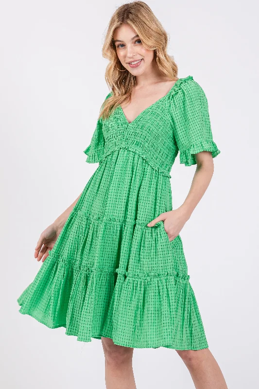 short sleeve beach vacation dress -Green Smocked V-Neck Ruffle Short Sleeve Tiered Dress